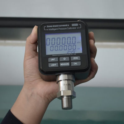 Calibratore di pressione intelligente HS602 accurato e semplice per applicazioni su supporti liquidi