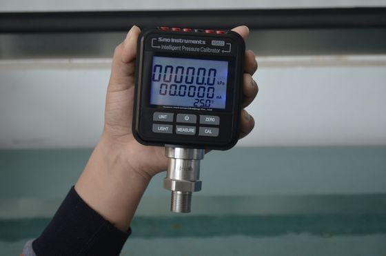Calibratore di pressione intelligente HS602 accurato e semplice per applicazioni su supporti liquidi