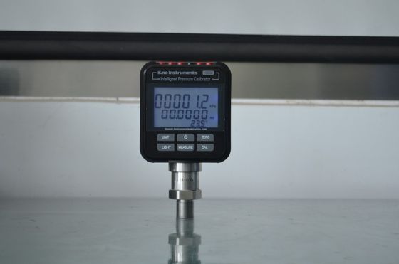 Calibratore di pressione intelligente HS602 accurato e semplice per applicazioni su supporti liquidi