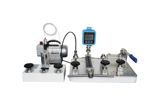 Pompa manuale ad alta pressione per mezzi di lavoro 25 Transformer Oil Pressure Range 0-2500 bar